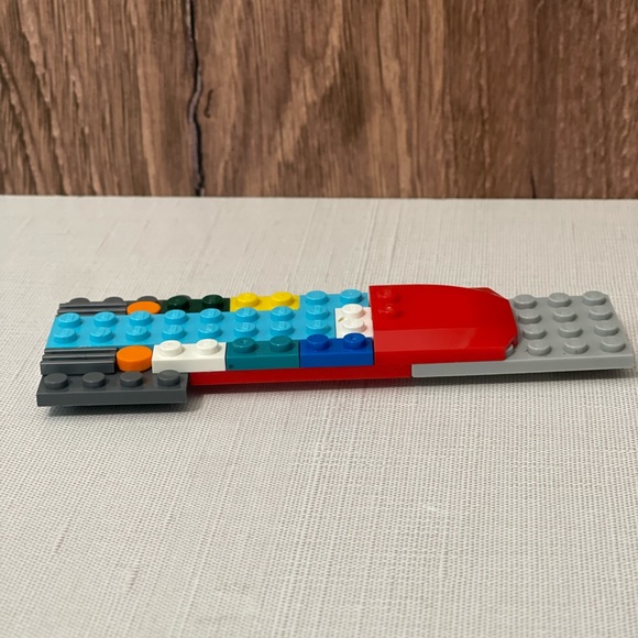 Custom space ship Lego made by my son - Picture 3 of 5